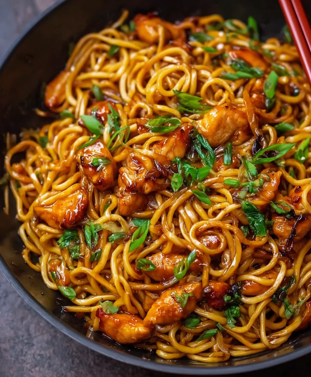 Best Sticky Garlic Chicken Noodles Recipe for Easy Dinner