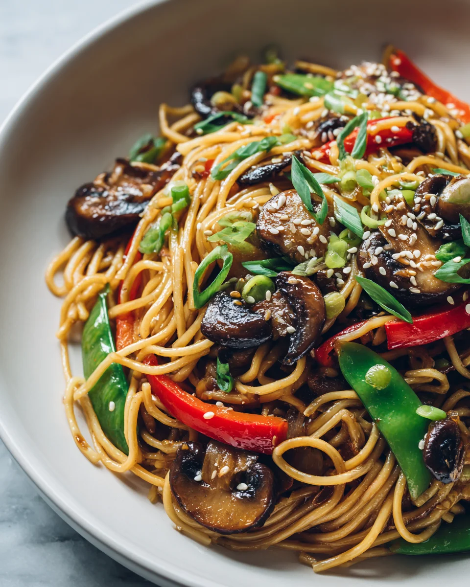 Garlic Mushroom Chow Mein: Easy Vegetarian Favorite!